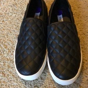 Steve Madden Slip-on Sneakers